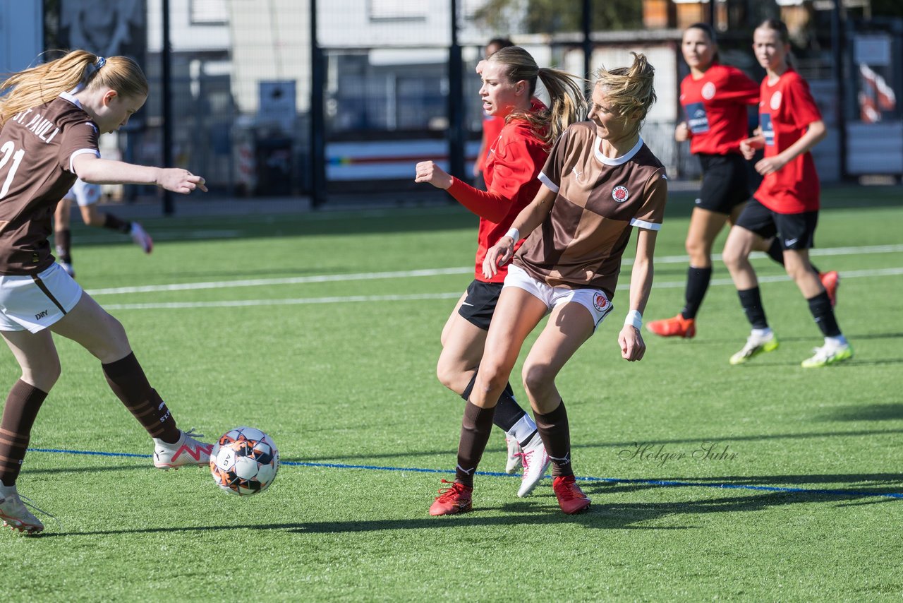 Bild 228 - wBJ FC St. Pauli - Eimsbuetteler TV : Ergebnis: 3:4